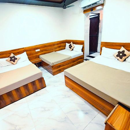 Hotel Om Palace Near Mahakal Mandir Ujjain Eksteriør billede